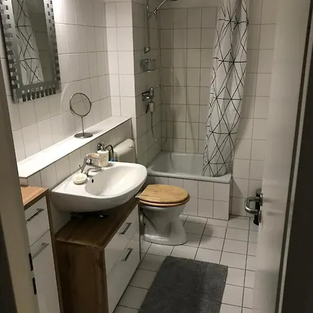 شقة Stadtwohnung Im Zentrum Mit 24-7 Self Check-in, Wlan & Smart Tv *